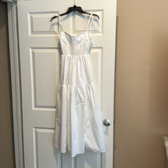 Astr white flowy dress! - Picture 2 of 5